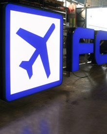 Fokker-Terminal_lichtreclame
