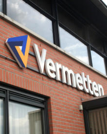 Vermetten_Diessen_lichtreclame