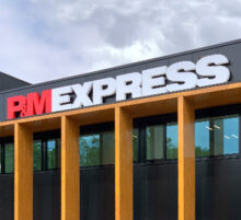 P&M Express gevelreclame