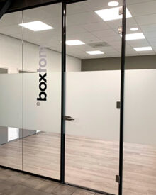 Boxtom_raambelettering